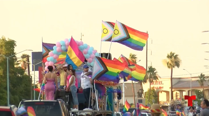 Marchan miles por la inclusión de comunidad LGBTQ+